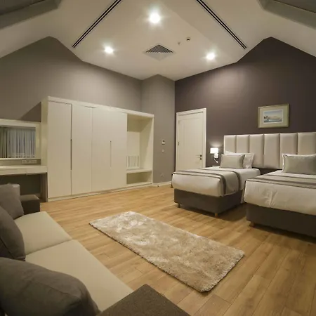 Hotel Radisson Residences Avrupa Tem 4*