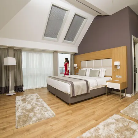 Hotel Radisson Residences Avrupa Tem