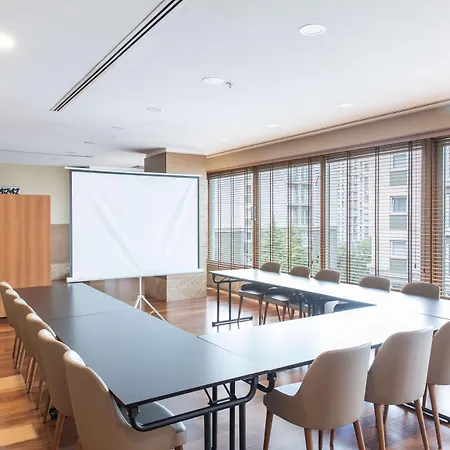 Hotel Radisson Residences Avrupa Tem 4*