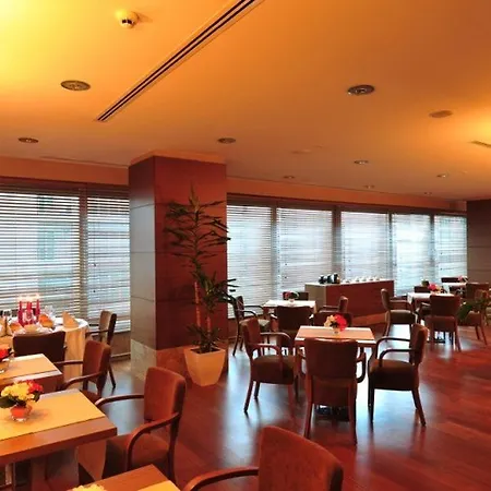Radisson Residences Avrupa Tem Istanbul