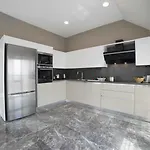 Radisson Residences Avrupa Tem