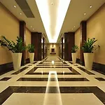 Radisson Residences Avrupa Tem 4*