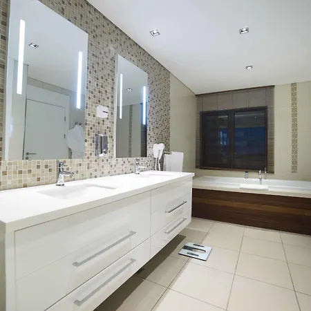 Szálloda Radisson Residences Avrupa Tem 4*