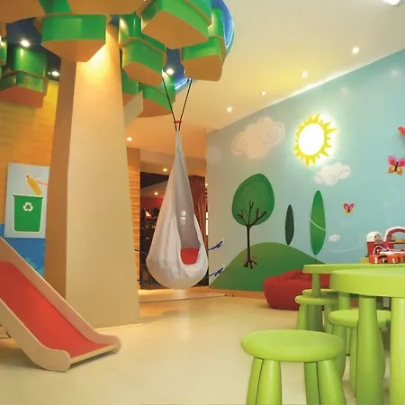 Radisson Residences Avrupa Tem Szálloda 4*