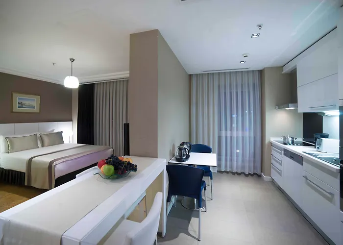 Otel Radisson Residences Avrupa Tem 4*