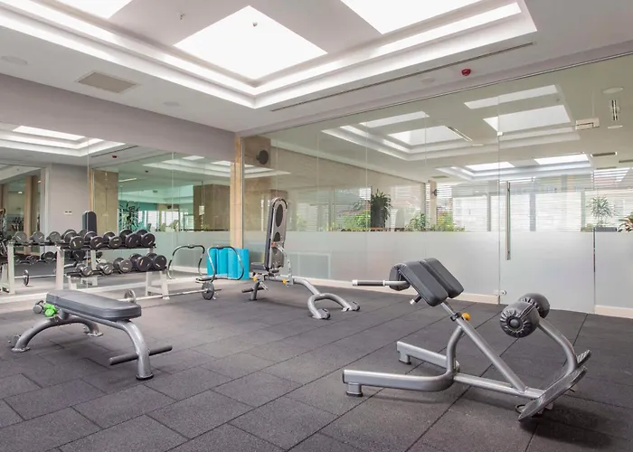 Radisson Residences Avrupa Tem 4*