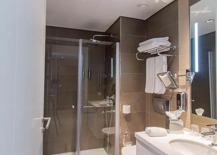 Radisson Residences Avrupa Tem Otel 4*