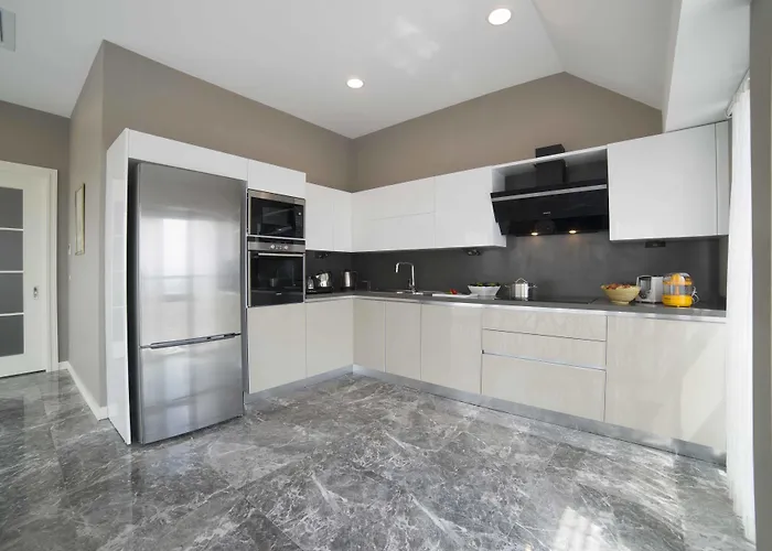 Radisson Residences Avrupa Tem