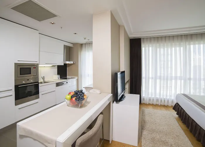 Radisson Residences Avrupa Tem Otel 4*