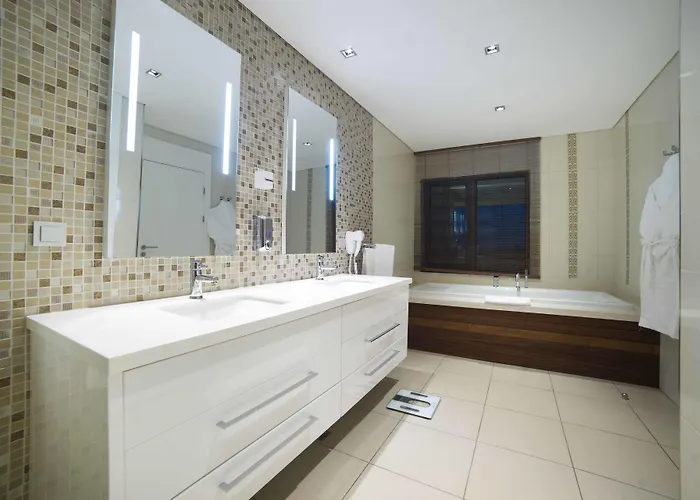 Otel Radisson Residences Avrupa Tem 4*