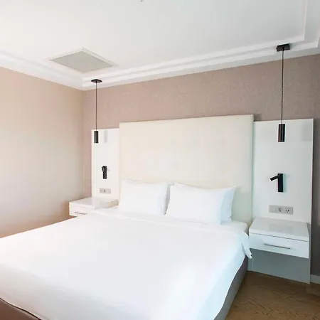 Radisson Residences Avrupa Tem 4* اسطنبول